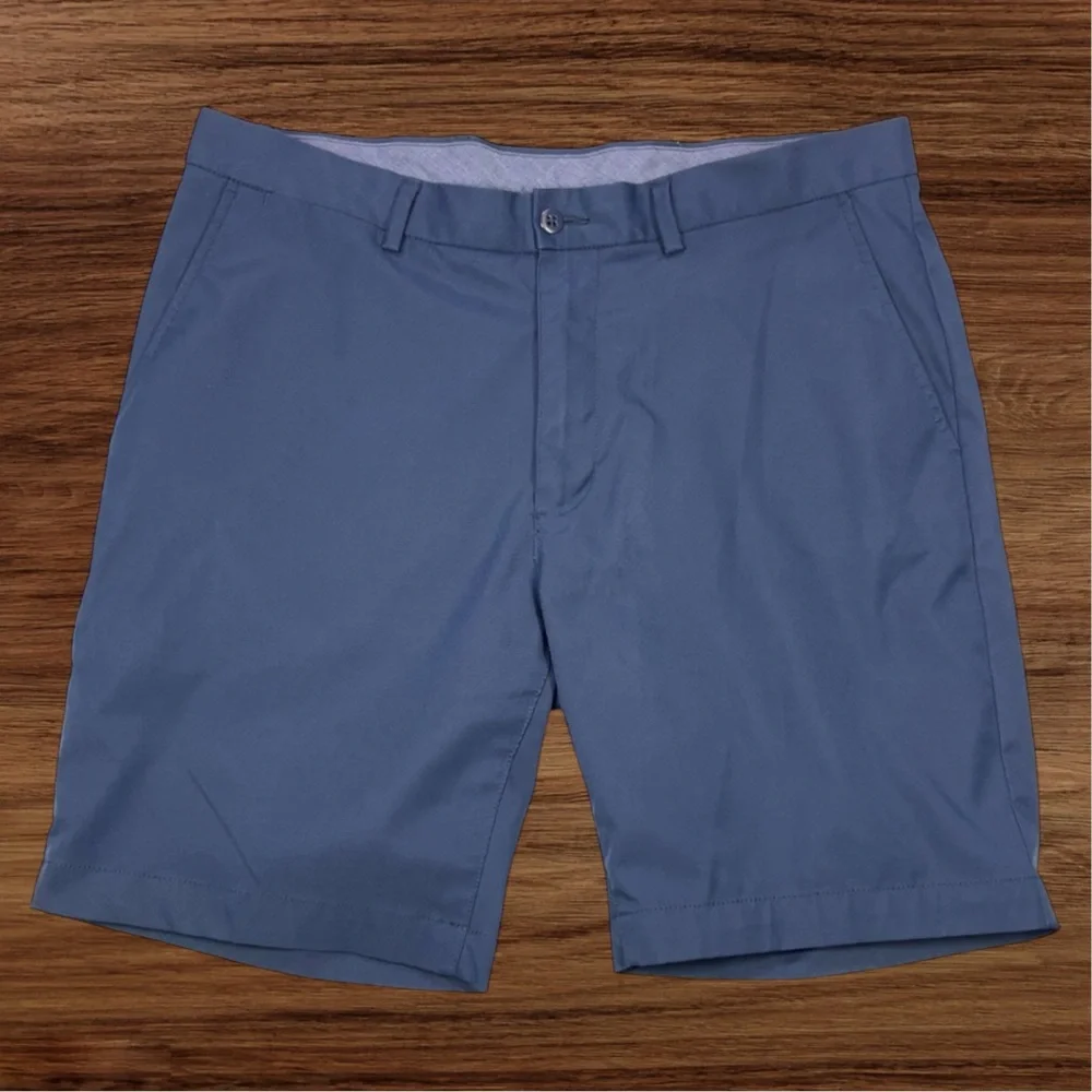 Cremieux Men’s Navy Blue 9” Performance Atwood Shorts. Size 36